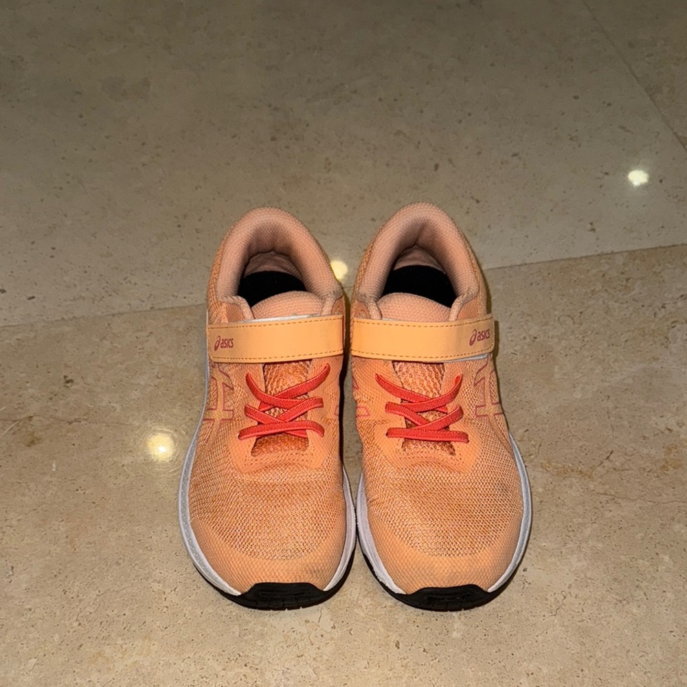 Asics Youth  size 3 Orange GT-1000 sneakers